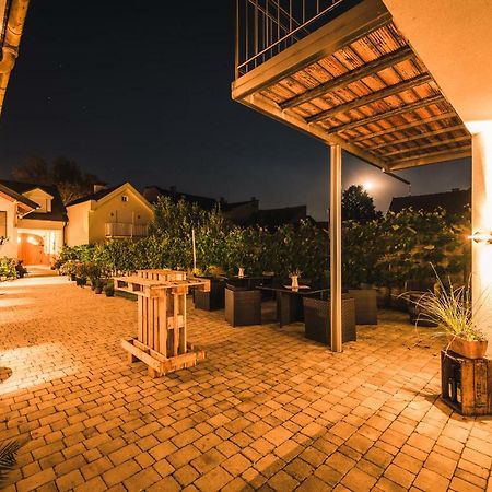Weingut Gaestehaus D&D Haider ヨイス エクステリア 写真