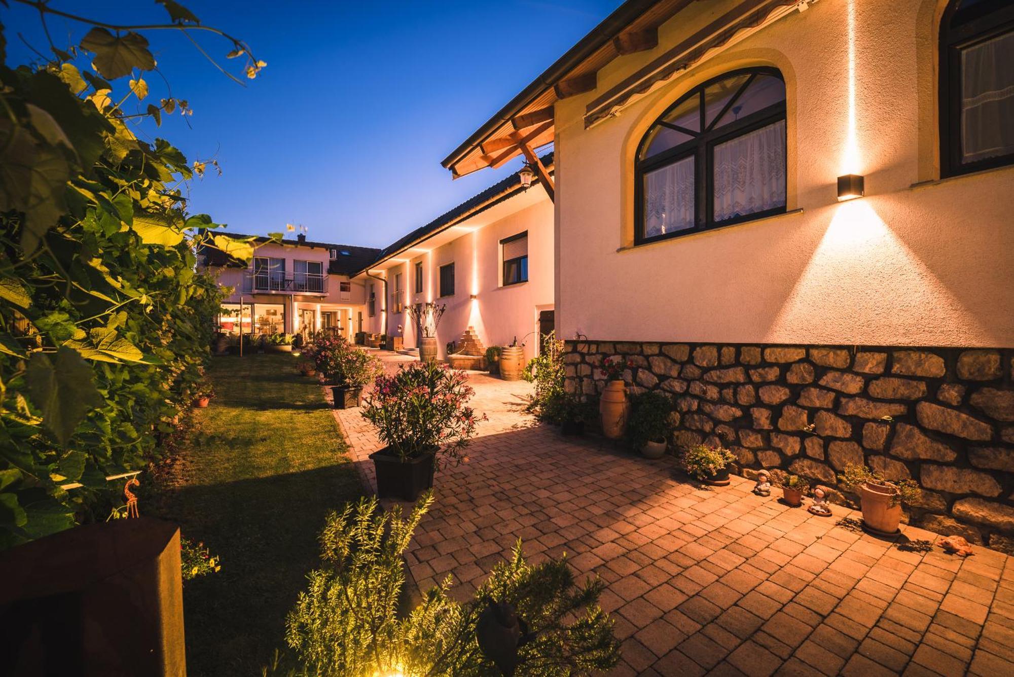 Weingut Gaestehaus D&D Haider ヨイス エクステリア 写真